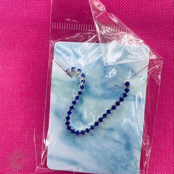 Different colored chokers - Picture 2 of 5